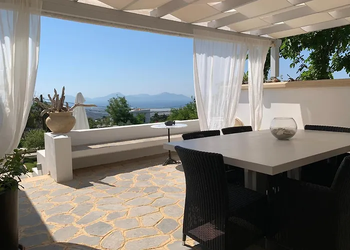 Moeses House