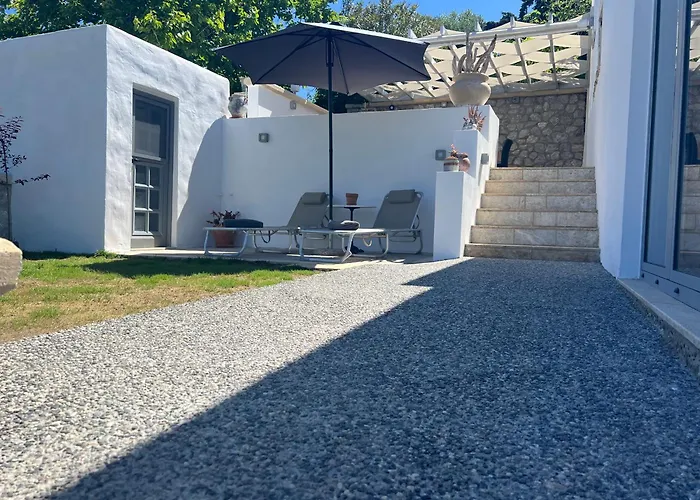 Moeses House *