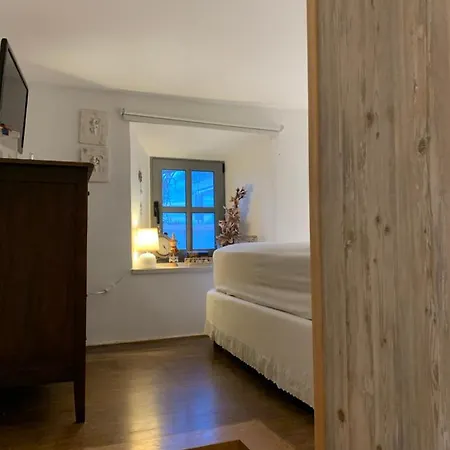 Moeses House Asfendiou