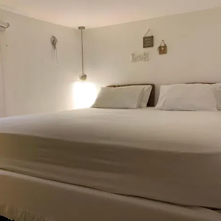 Moeses House Asfendiou