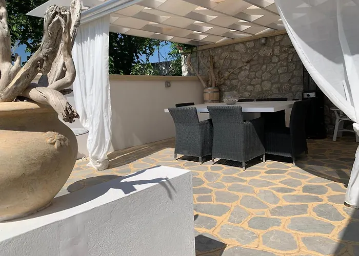 Moeses House Tatil Evi