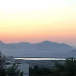 Moeses House Tatil Evi *