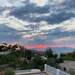 Moeses House Tatil Evi *