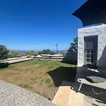 Moeses House
