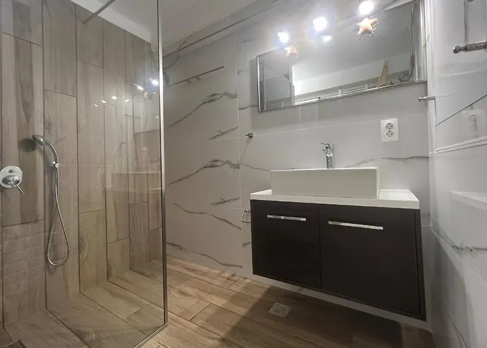 Moeses House * Asfendiou